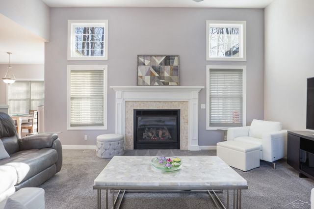 8646 Wandering Way, Freeland, MI 48623