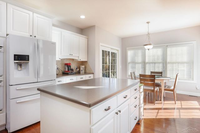 8646 Wandering Way, Freeland, MI 48623