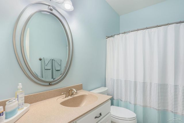 8646 Wandering Way, Freeland, MI 48623