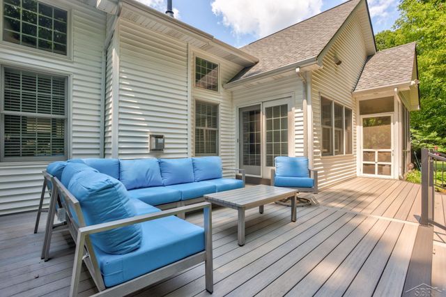 8646 Wandering Way, Freeland, MI 48623