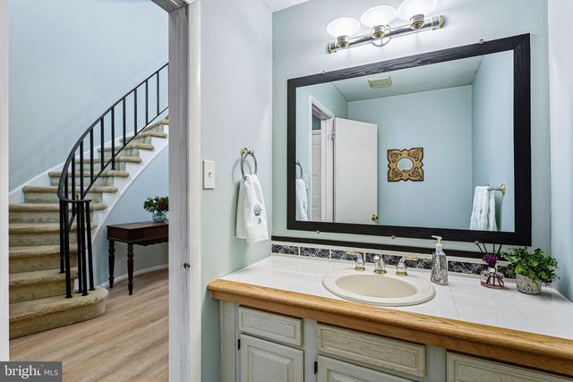 1273 QUARRY COMMONS DR, Yardley, PA 19067