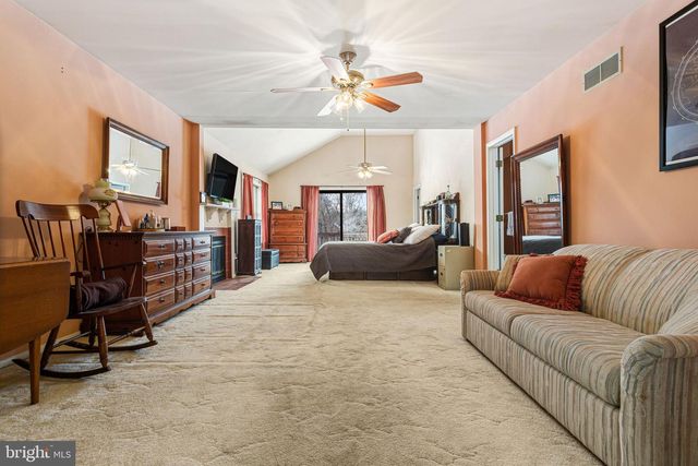 1273 QUARRY COMMONS DR, Yardley, PA 19067