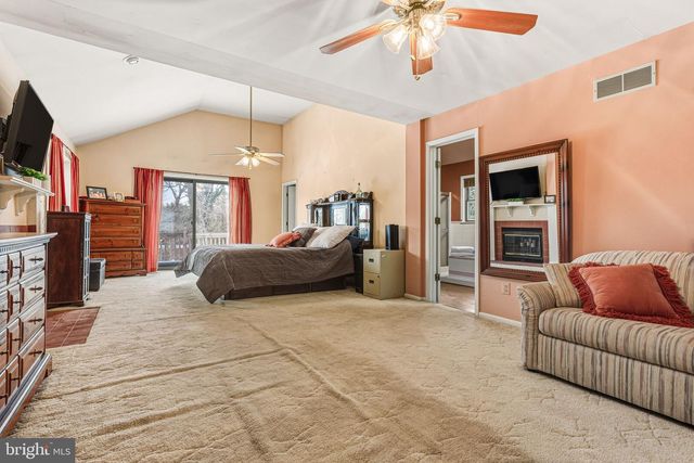 1273 QUARRY COMMONS DR, Yardley, PA 19067