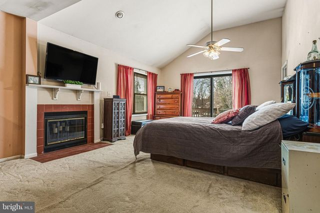 1273 QUARRY COMMONS DR, Yardley, PA 19067