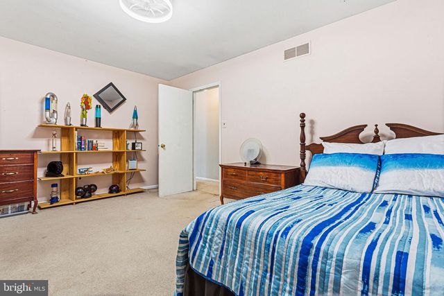 1273 QUARRY COMMONS DR, Yardley, PA 19067