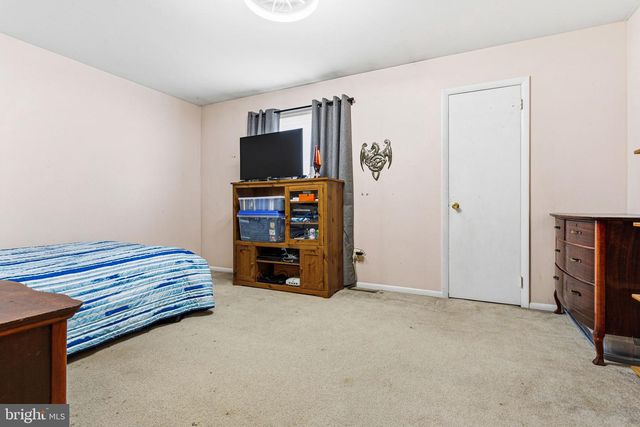 1273 QUARRY COMMONS DR, Yardley, PA 19067