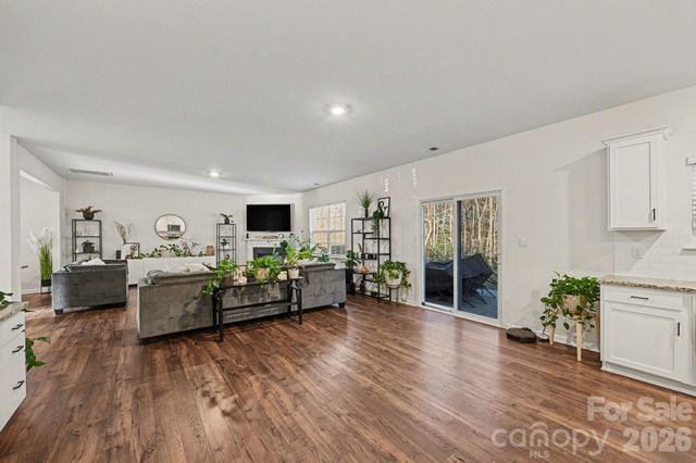 664 Saddlebred Lane, Locust, NC 28097