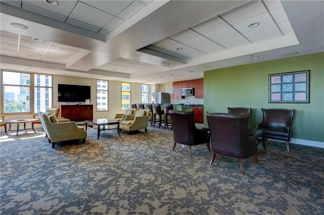 565 Peachtree NE Street 1101, Atlanta, GA 30308