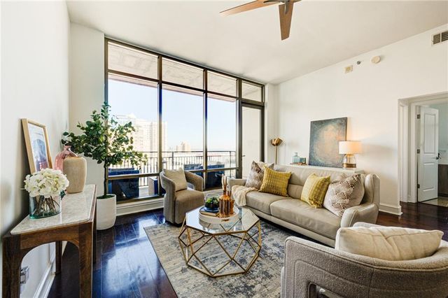 565 Peachtree NE Street 1101, Atlanta, GA 30308