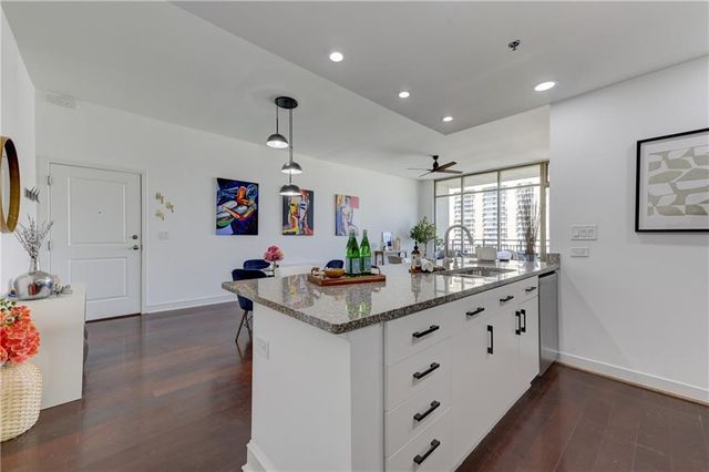 565 Peachtree NE Street 1101, Atlanta, GA 30308