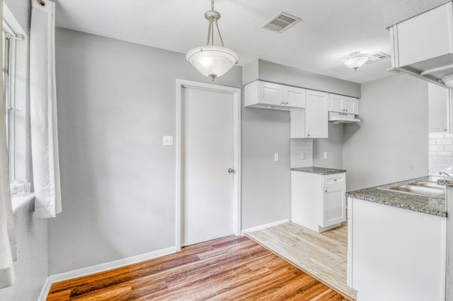 1323 W Donovan Street, Houston, TX 77091