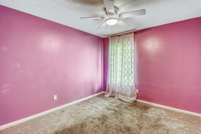 1323 W Donovan Street, Houston, TX 77091