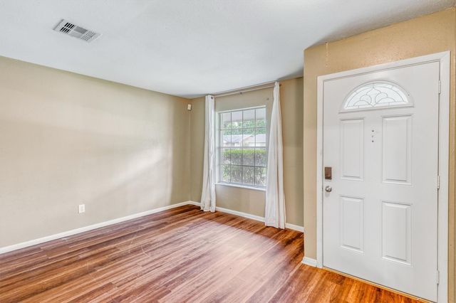 1323 W Donovan Street, Houston, TX 77091