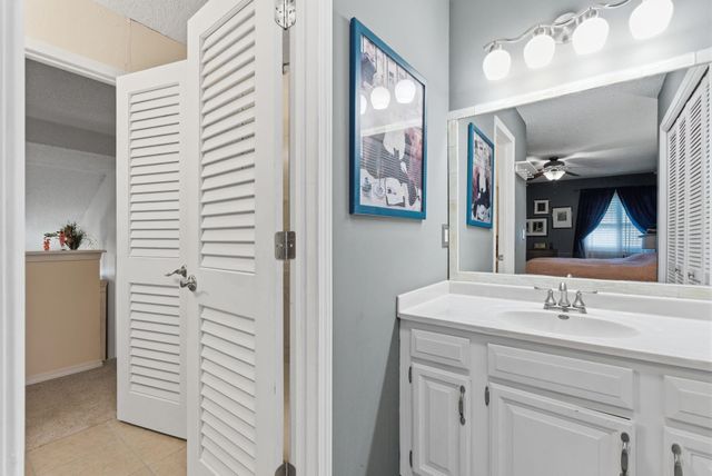 10031 W Merton St, Wichita, KS 67209