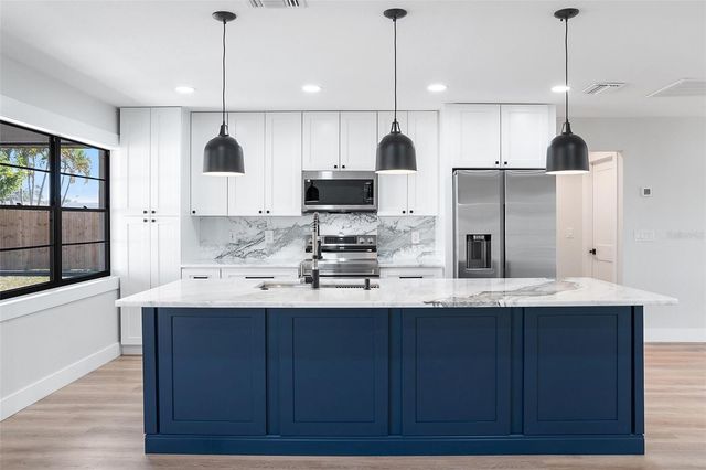 1773 COCONUT DRIVE, Venice, FL 34293