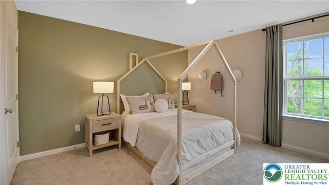 117 Winding Road, Forks Twp, PA 18040