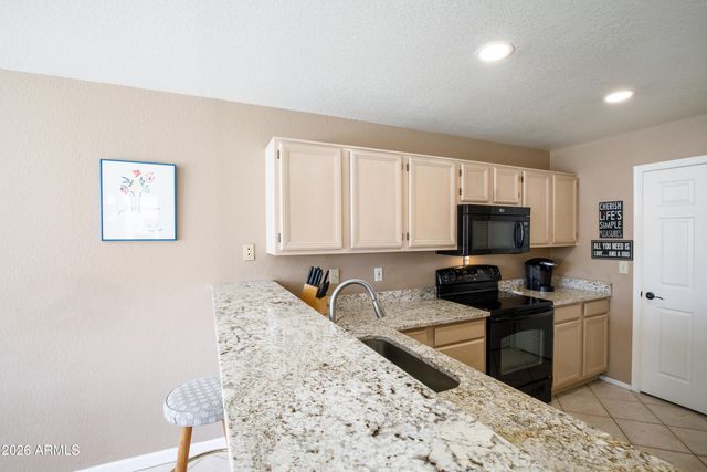 19306 N 76TH Avenue, Glendale, AZ 85308