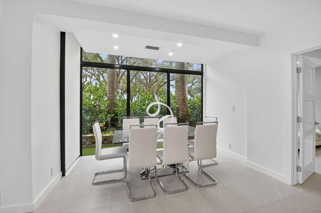 7847 Lakeside Boulevard 1014, Boca Raton, FL 33434