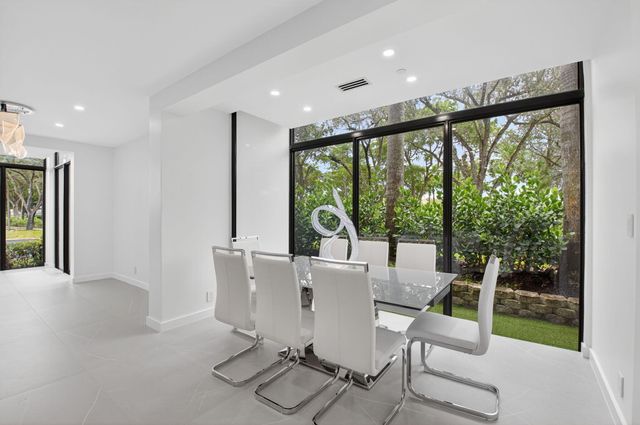 7847 Lakeside Boulevard 1014, Boca Raton, FL 33434