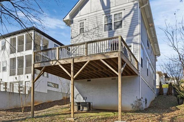 2010 Cambridge Avenue, Atlanta, GA 30337