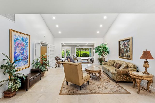 24 Cambridge Drive, Boynton Beach, FL 33436