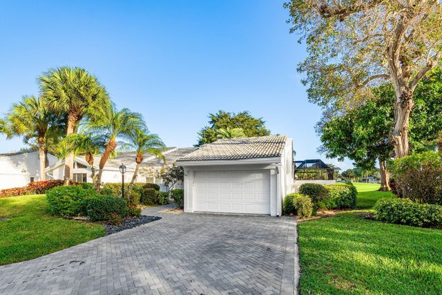 24 Cambridge Drive, Boynton Beach, FL 33436