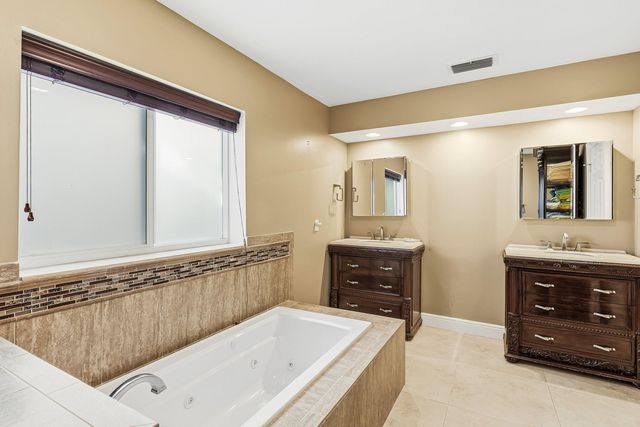 24 Cambridge Drive, Boynton Beach, FL 33436