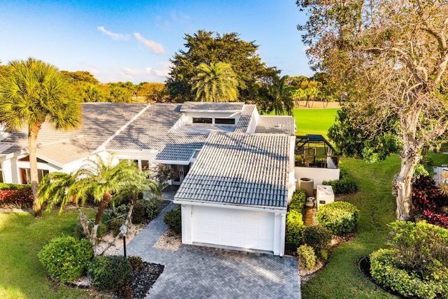 24 Cambridge Drive, Boynton Beach, FL 33436