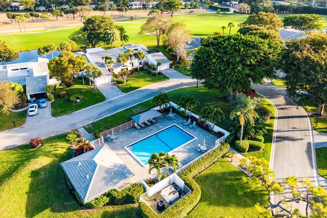 24 Cambridge Drive, Boynton Beach, FL 33436