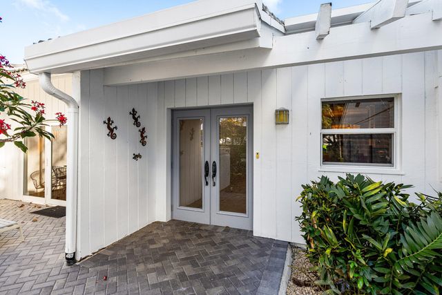 24 Cambridge Drive, Boynton Beach, FL 33436