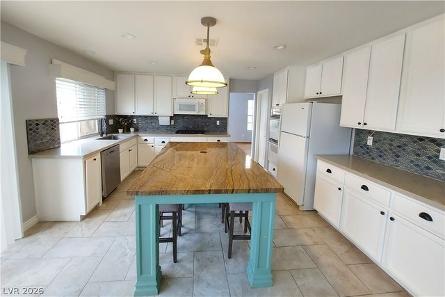 8272 Tibana Way, Las Vegas, NV 89147