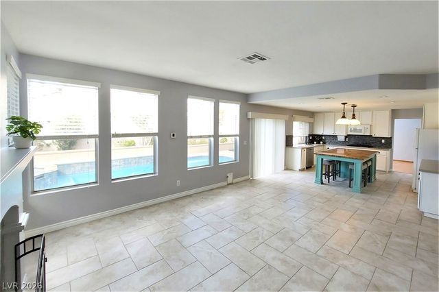 8272 Tibana Way, Las Vegas, NV 89147