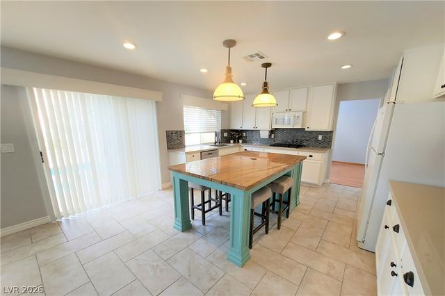 8272 Tibana Way, Las Vegas, NV 89147