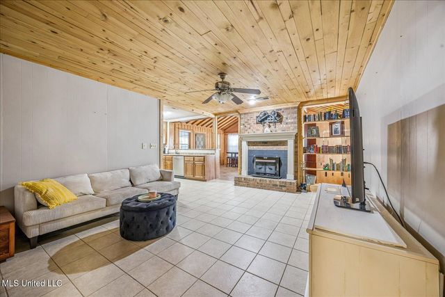 4609 Big Horn Drive, Nesbit, MS 38651