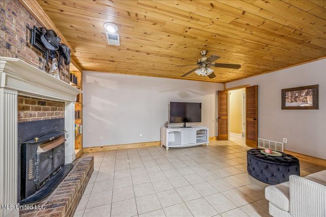 4609 Big Horn Drive, Nesbit, MS 38651