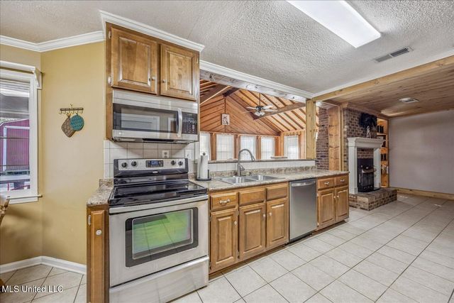 4609 Big Horn Drive, Nesbit, MS 38651