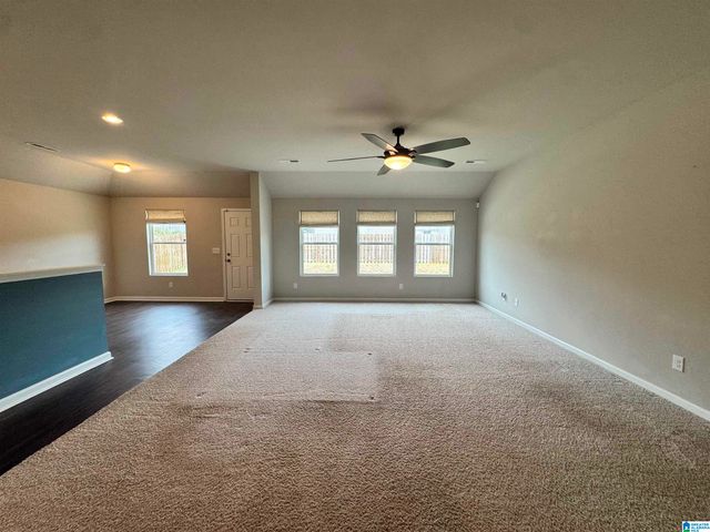 401 CLEAR CREEK LANE, Calera, AL 35040