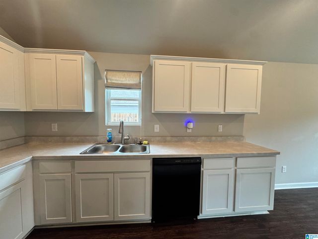 401 CLEAR CREEK LANE, Calera, AL 35040