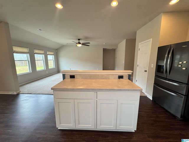 401 CLEAR CREEK LANE, Calera, AL 35040