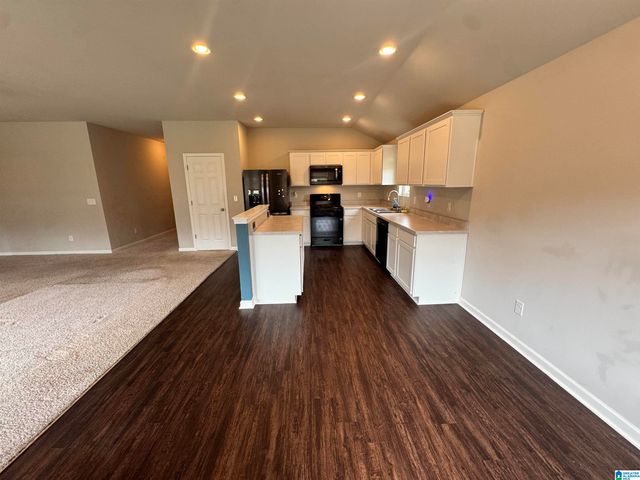 401 CLEAR CREEK LANE, Calera, AL 35040