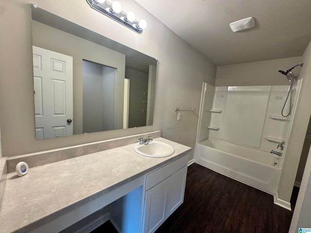 401 CLEAR CREEK LANE, Calera, AL 35040
