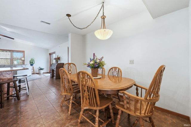 2736 Sweet Cider Road, Fort Wayne, IN 46818