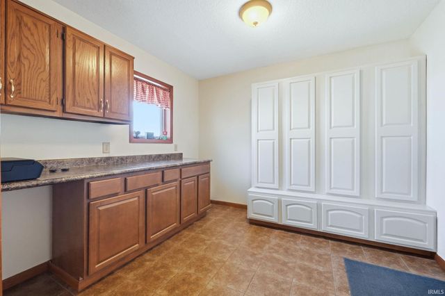 2736 Sweet Cider Road, Fort Wayne, IN 46818