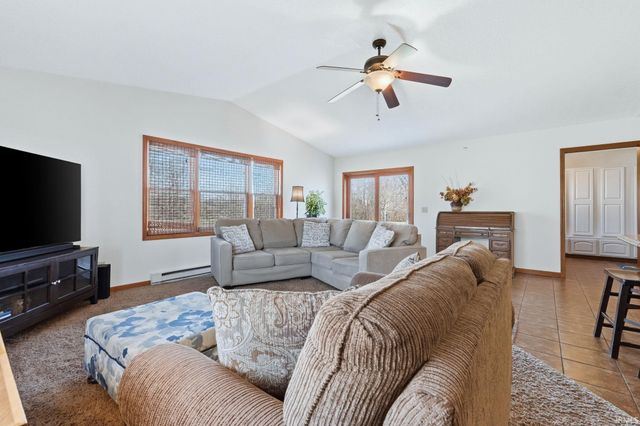 2736 Sweet Cider Road, Fort Wayne, IN 46818