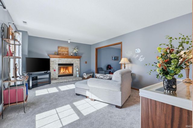 2736 Sweet Cider Road, Fort Wayne, IN 46818