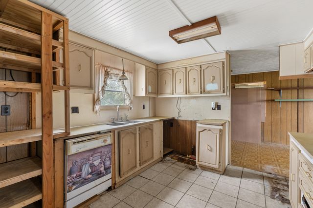 950 106th Avenue, Gun Plain Twp, MI 49080