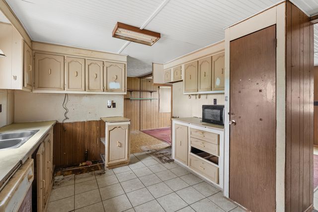 950 106th Avenue, Gun Plain Twp, MI 49080