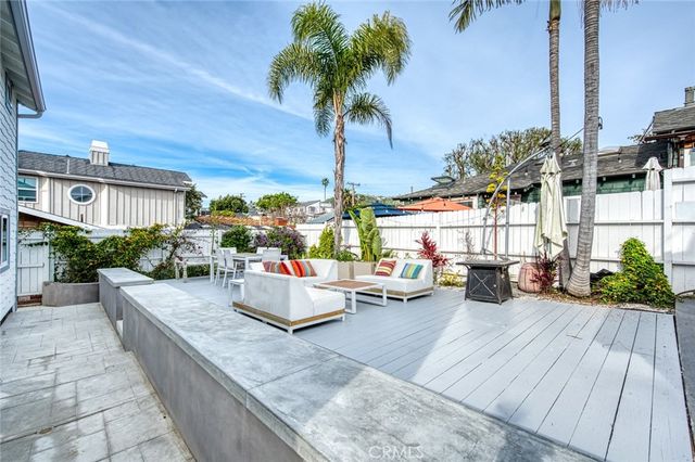 368 Oak C, Laguna Beach, CA 92651