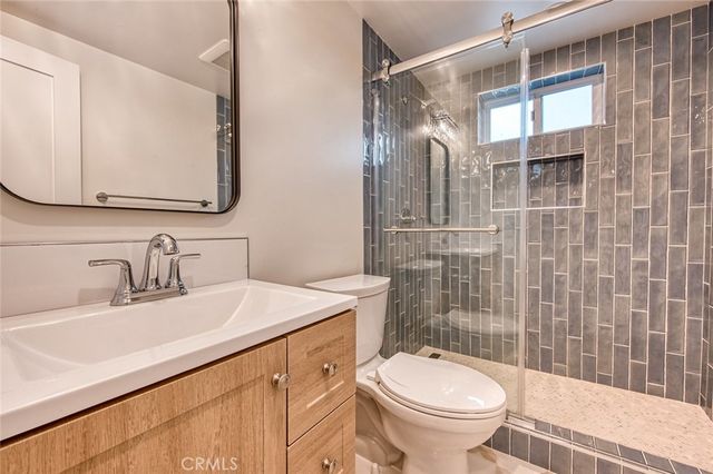 368 Oak C, Laguna Beach, CA 92651