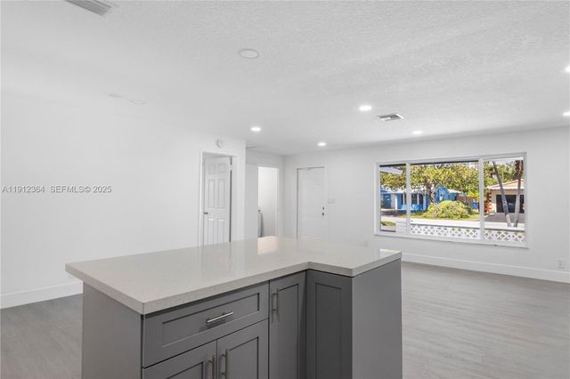 1750 NE 52nd Street, Fort Lauderdale, FL 33334